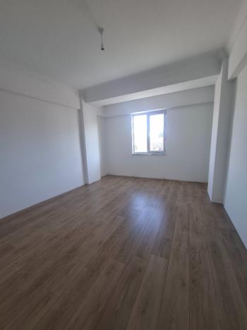 GÜVENAY - ÇORUM MİMARSİNAN 15. CADDESİ ÜZERİ 3+1 DAİRE 