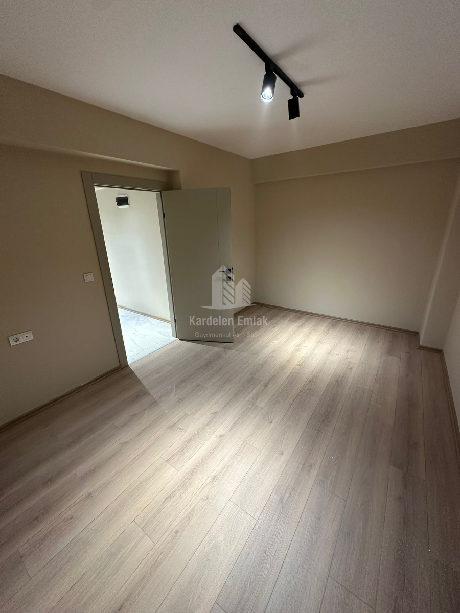 ❄️ÜNİVERSİTE BÖLGESİNDE SATILIK 1+1 DAİRE❄️