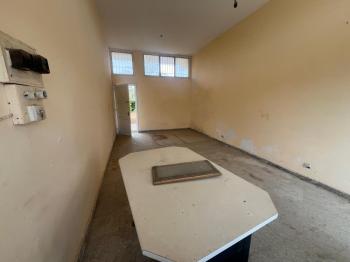 Alayköy'de zeminkat satılık dükkan