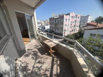 Köşklüçiftlik  Dereboyu caddesinde aylık ödemeli kiralık daire