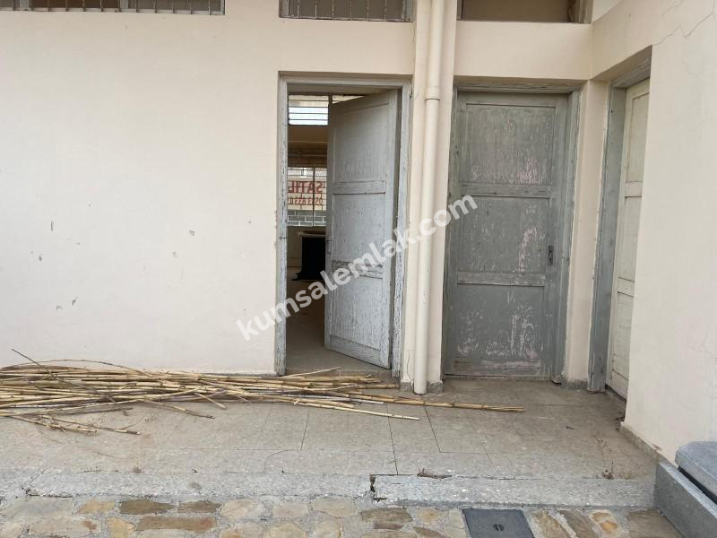 Alayköy'de zeminkat satılık dükkan