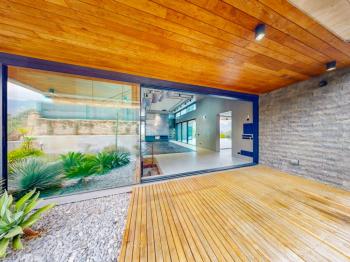 KKTC Girne Zeytinlik'te Satılık Özel Tasarım Türk Koçanlı 5+1 Lüks Villa