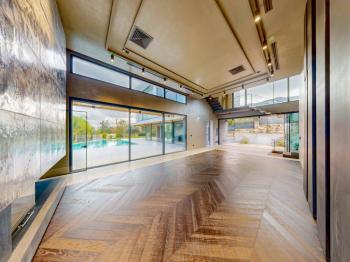 KKTC Girne Zeytinlik'te Satılık Özel Tasarım Türk Koçanlı 5+1 Lüks Villa