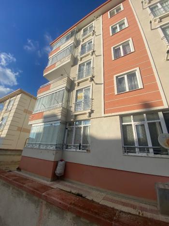 GÜVENAY - ÇORUM GÜLABİBEY HZ. EBUBEKİR CAMİİ CİVARI 2+1 SATILIK DAİRE