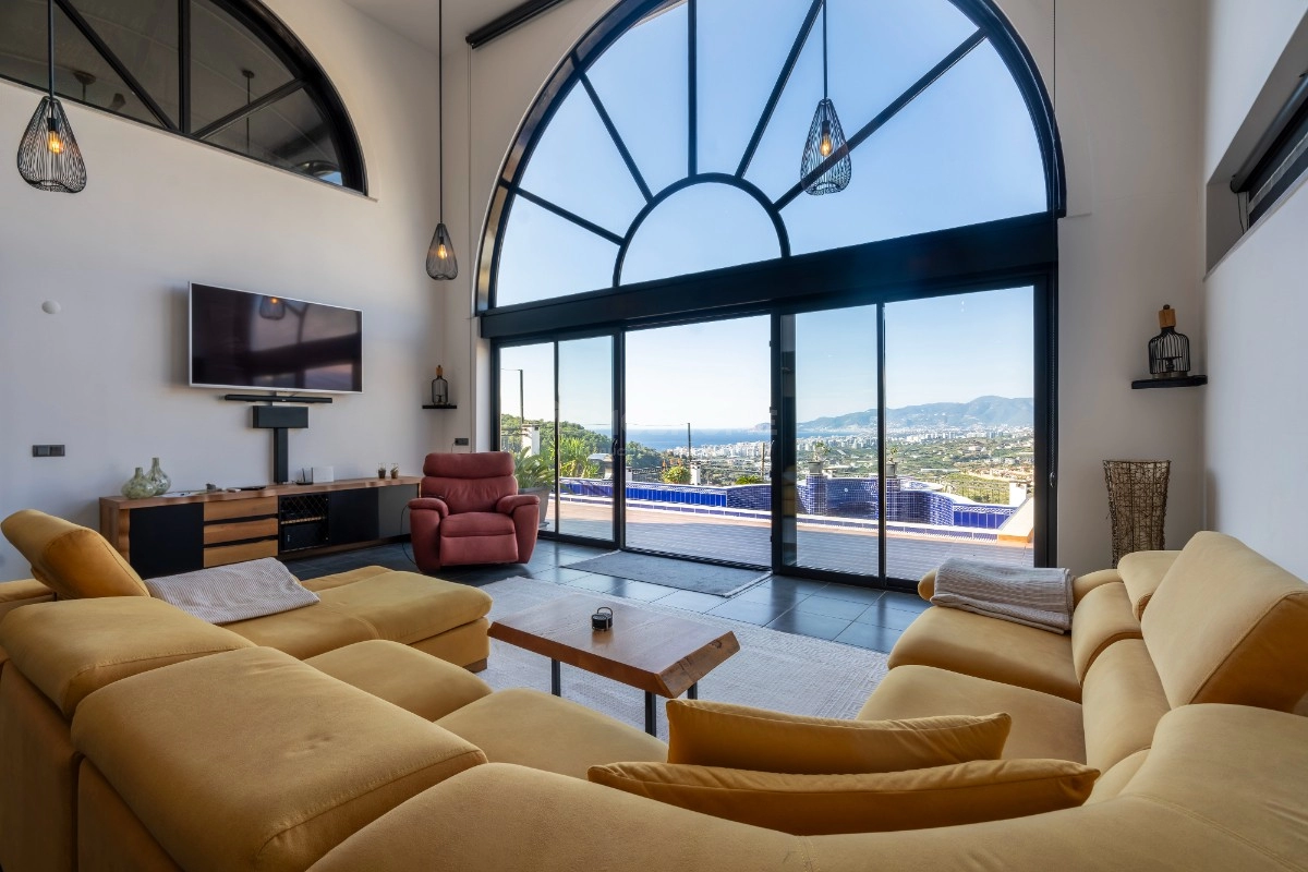 Privat Basseng og Panoramautsikt