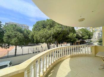 Mahmutlar – blizu mora (350 m) | prostran stan 2+1 – 125 m² | bez dodatnih troškova