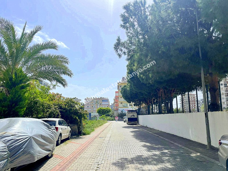 Mahmutlar – blizu mora (350 m) | prostran stan 2+1 – 125 m² | bez dodatnih troškova