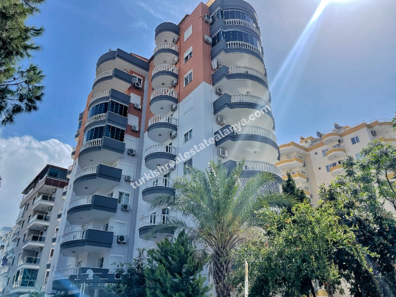 Mahmutlar – blizu mora (350 m) | prostran stan 2+1 – 125 m² | bez dodatnih troškova