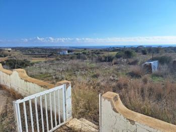 İSKELE TOPCUKÖY BÖLGESİNDE MÜKEMMEL MANZARALI SATILIK EV