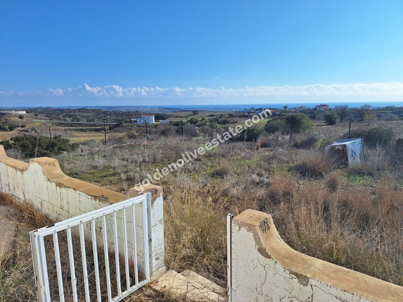 İSKELE TOPCUKÖY BÖLGESİNDE MÜKEMMEL MANZARALI SATILIK EV