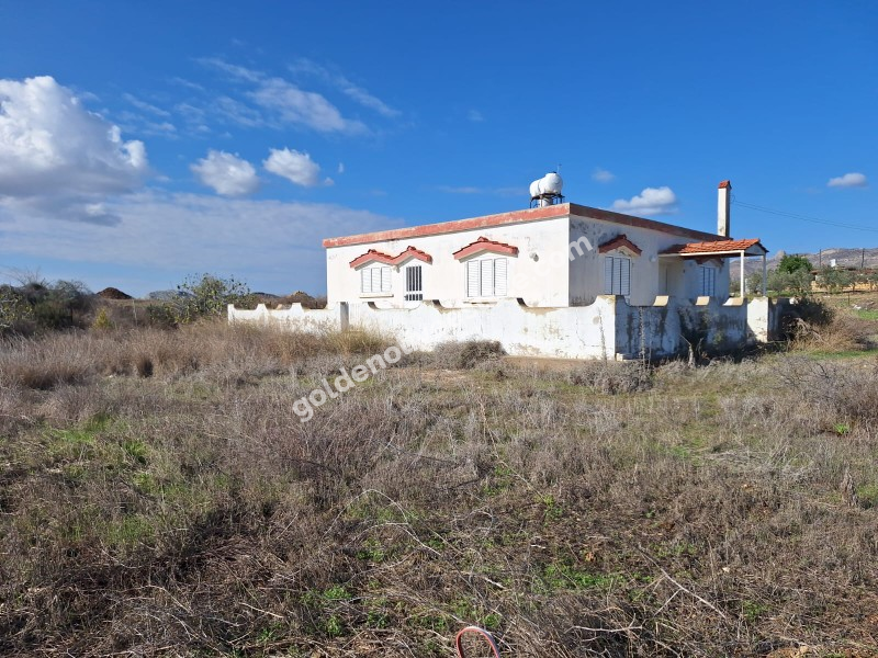 İSKELE TOPCUKÖY BÖLGESİNDE MÜKEMMEL MANZARALI SATILIK EV