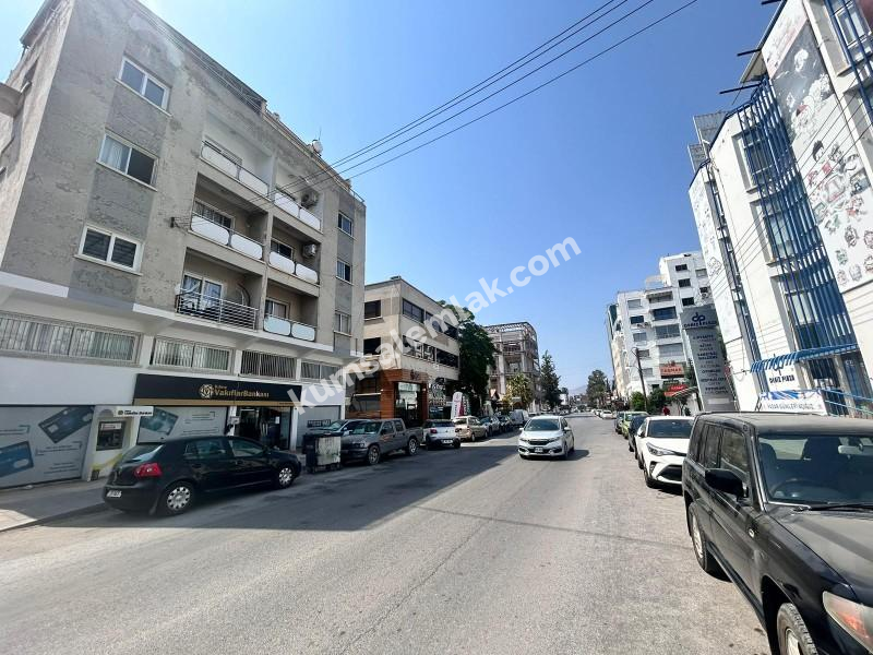 YENİŞEHİR'DE ANA CADDE ÜZERİNDE SATILIK DAİRE
