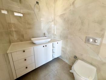 Kıbrıs Girne Alsancak’ta, deniz ve vadi manzaralı 3+1 Villalar