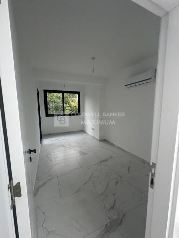 KKTC Girne Merkez Satılık 2 Katlı ve Çatı Teraslı İş Yeri Ofis