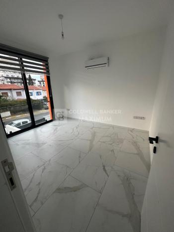 KKTC Girne Merkez Satılık 2 Katlı ve Çatı Teraslı İş Yeri Ofis