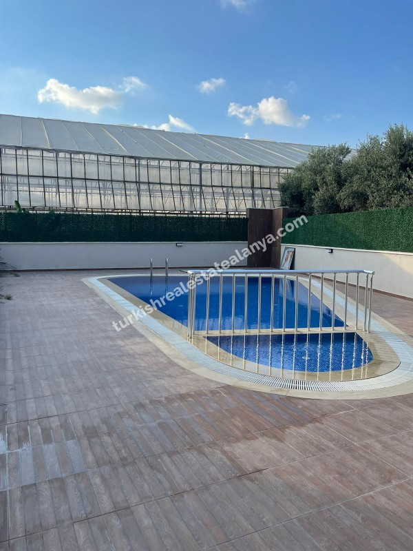 Stan na prodaju u  Alanya Turkey  Avsallaru – 55 m², 3. sprat, ugaoni stan, kompleks sa bazenom