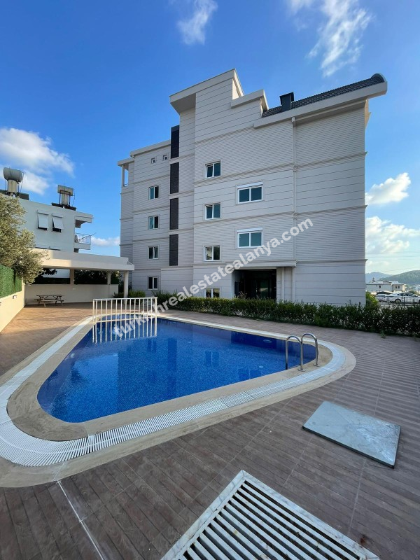 Stan na prodaju u  Alanya Turkey  Avsallaru – 55 m², 3. sprat, ugaoni stan, kompleks sa bazenom