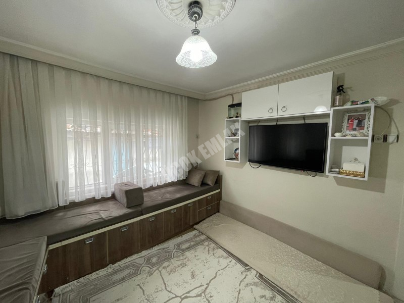 AFYON ÜÇOK EMLAKTAN BURMALI MAH SATILIK 2+1 MÜSTAKİL EV