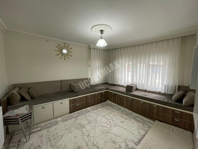 AFYON ÜÇOK EMLAKTAN BURMALI MAH SATILIK 2+1 MÜSTAKİL EV