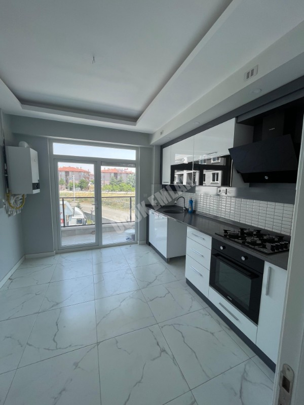 AFYON ÜÇOK EMLAKTAN KANLICA MAH SATILIK SIFIR AYARINDA LÜX 3+1 DAİRE