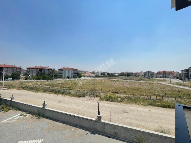 AFYON ÜÇOK EMLAKTAN KANLICA MAH SATILIK SIFIR AYARINDA LÜX 3+1 DAİRE