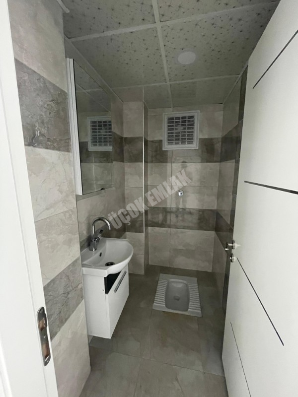 AFYON ÜÇOK EMLAKTAN KANLICA MAH SATILIK SIFIR AYARINDA LÜX 3+1 DAİRE