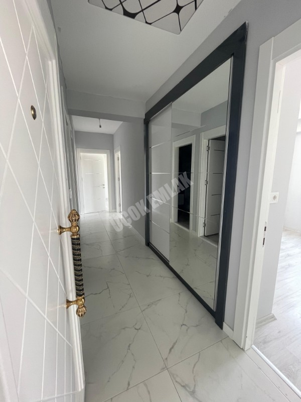 AFYON ÜÇOK EMLAKTAN KANLICA MAH SATILIK SIFIR AYARINDA LÜX 3+1 DAİRE