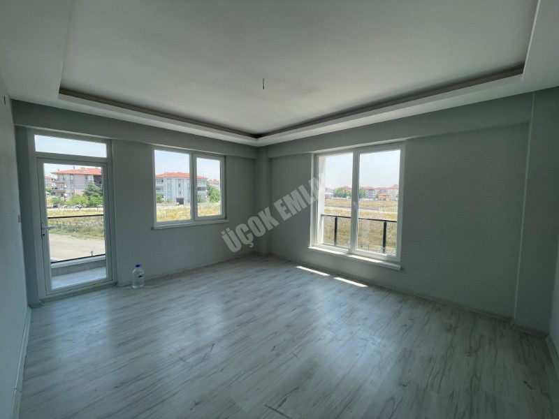 AFYON ÜÇOK EMLAKTAN KANLICA MAH SATILIK SIFIR AYARINDA LÜX 3+1 DAİRE