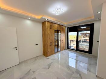 Didim Efeler Mahallesinde Satılık 4+1 Sıfır Villa