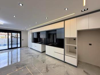 Didim Efeler Mahallesinde Satılık 4+1 Sıfır Villa