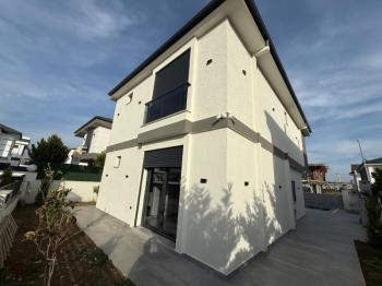 Didim Efeler Mahallesinde Satılık 4+1 Sıfır Villa