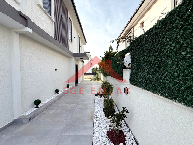 Didim Efeler Mahallesinde Satılık 4+1 Sıfır Villa