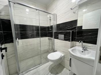 Alanya Demirtaš – na prodaju 2+1 stan sa odvojenom kuhinjom, 200 metara do mora, pogled na more