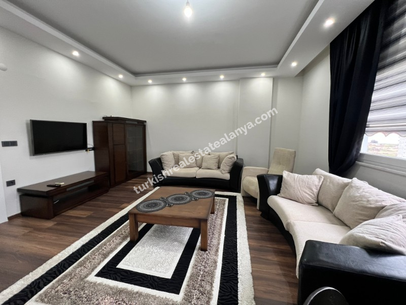 Alanya Demirtaš – na prodaju 2+1 stan sa odvojenom kuhinjom, 200 metara do mora, pogled na more