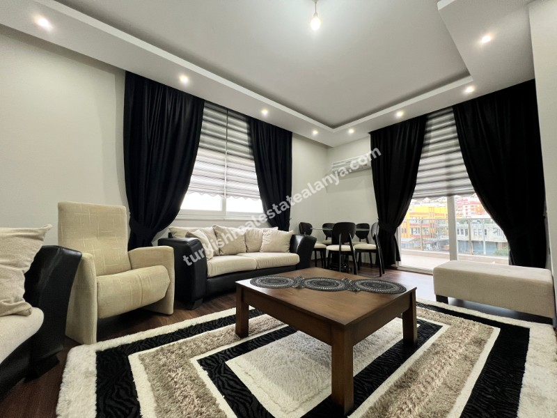 Alanya Demirtaš – na prodaju 2+1 stan sa odvojenom kuhinjom, 200 metara do mora, pogled na more