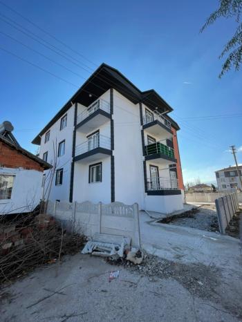 AFYON ÜÇOK EMLAKTAN MAREŞAL F ÇAKMAK MAH SIFIR LÜX 3+1 SATILIK 120M² DAİRE 