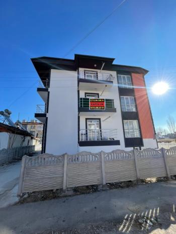 AFYON ÜÇOK EMLAKTAN MAREŞAL F ÇAKMAK MAH SIFIR LÜX 3+1 SATILIK 120M² DAİRE 