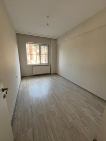 AFYON ÜÇOK EMLAKTAN HARBİŞ GAZİ MAH KİRALIK 3+1 120M² DAİRE 