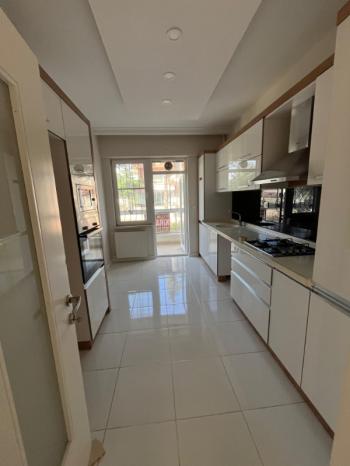 AFYON ÜÇOK EMLAKTAN HARBİŞ GAZİ MAH KİRALIK 3+1 120M² DAİRE 