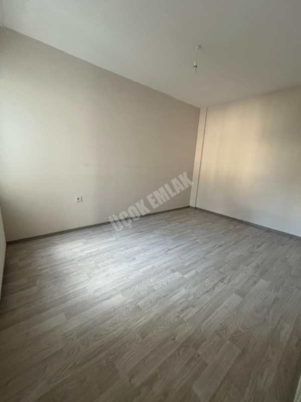 AFYON ÜÇOK EMLAKTAN HARBİŞ GAZİ MAH KİRALIK 3+1 120M² DAİRE 