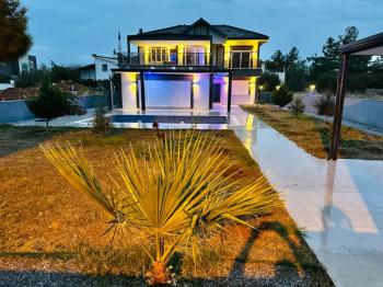  DİDİM YEŞİLTEPE’DE SATILIK MÜSTAKİL HAVUZLU LÜKS VİLLA 