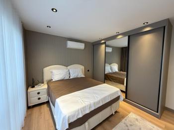 Didim Efeler Mahallesinde Satılık 5+1 Full Eşyalı Villa