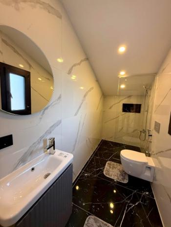 Didim Efeler Mahallesinde Satılık 5+1 Full Eşyalı Villa