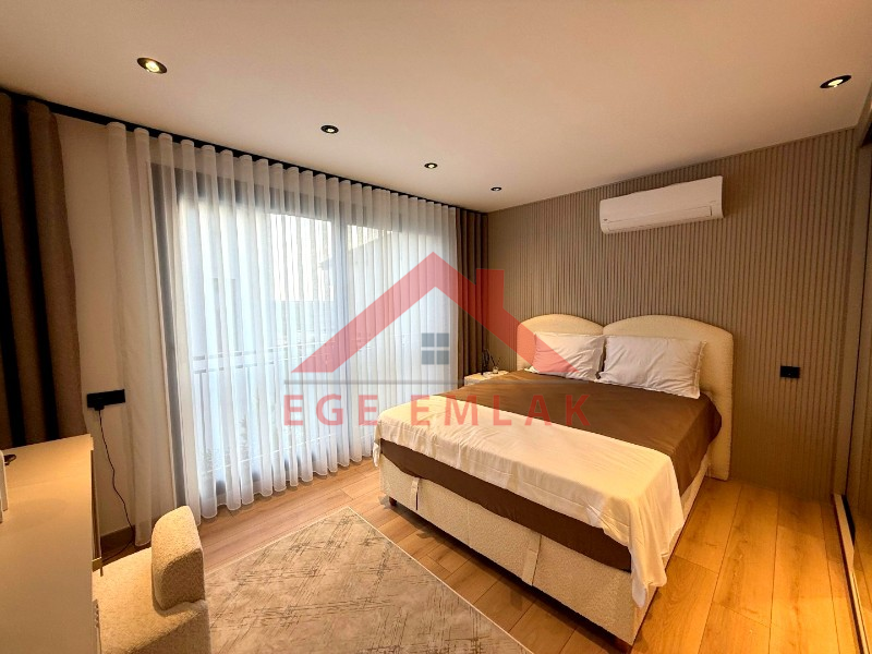 Didim Efeler Mahallesinde Satılık 5+1 Full Eşyalı Villa