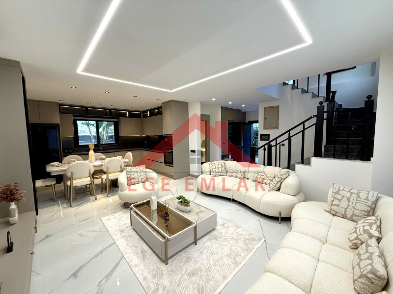 Didim Efeler Mahallesinde Satılık 5+1 Full Eşyalı Villa