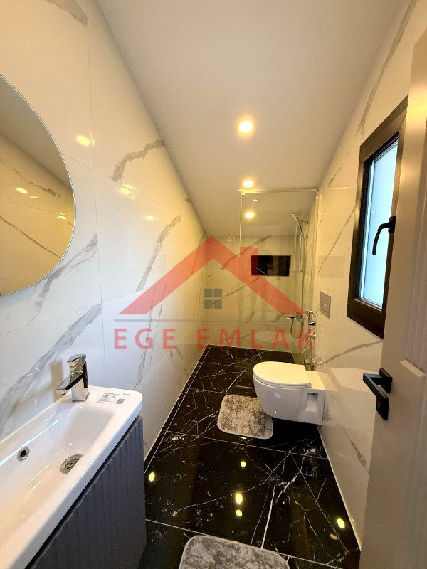 Didim Efeler Mahallesinde Satılık 5+1 Full Eşyalı Villa