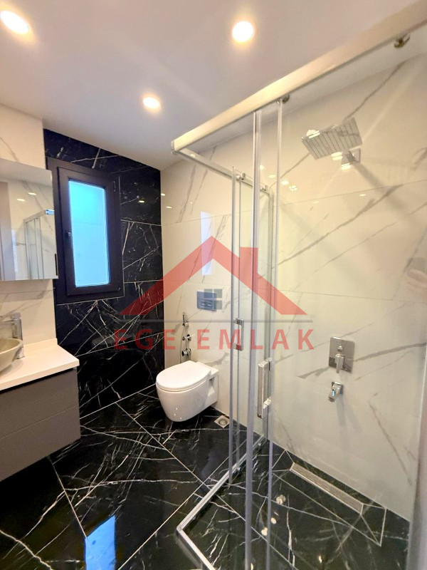 Didim Efeler Mahallesinde Satılık 5+1 Full Eşyalı Villa