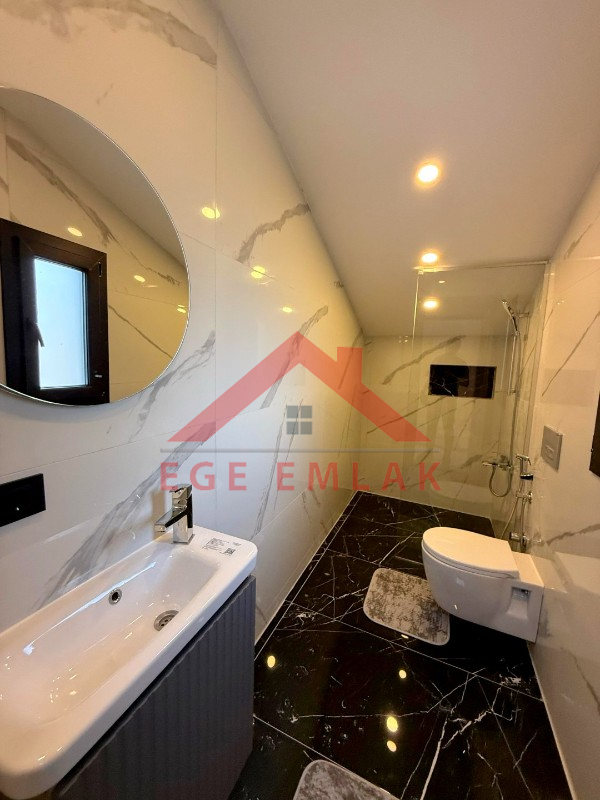 Didim Efeler Mahallesinde Satılık 5+1 Full Eşyalı Villa