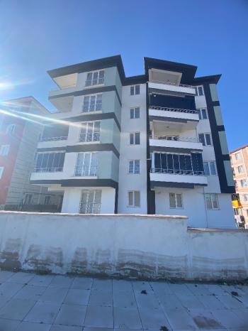 GÜVENAY - ÇORUM GÜLABİBEY EKİN CADDESİ ÜZERİ SATILIK SIFIR 3+1 DAİRE