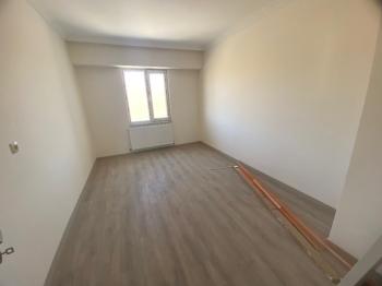 GÜVENAY - ÇORUM GÜLABİBEY EKİN CADDESİ ÜZERİ SATILIK SIFIR 3+1 DAİRE